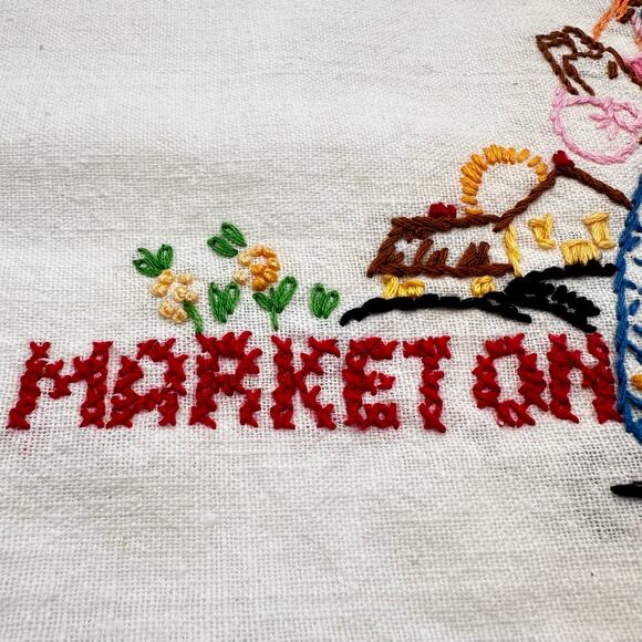 Vintage handmade TEA TOWEL embroidered cottagecore - THURSDAY - hand stitched - Picture 3 of 13